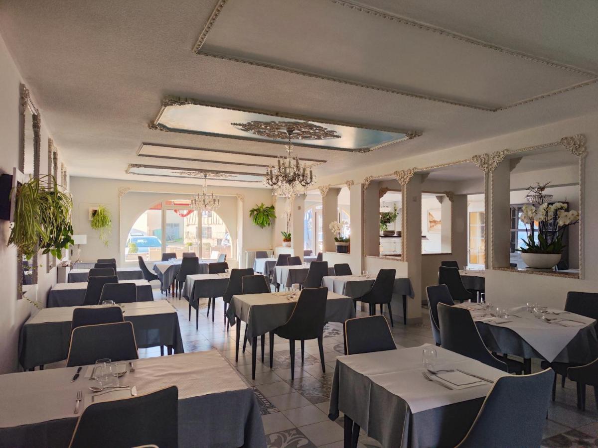 Hotel-Restaurant Le Commerce Nogaro Exterior photo